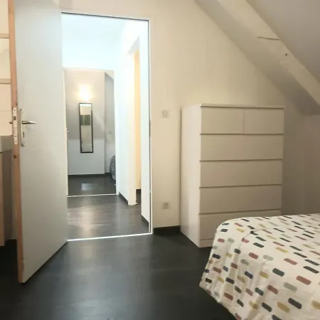 La Vallee, Spacieuse Maison 6 Chambres, *